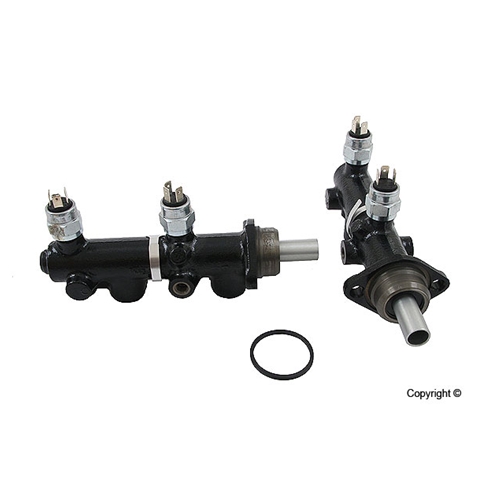 MASTER CYLINDER