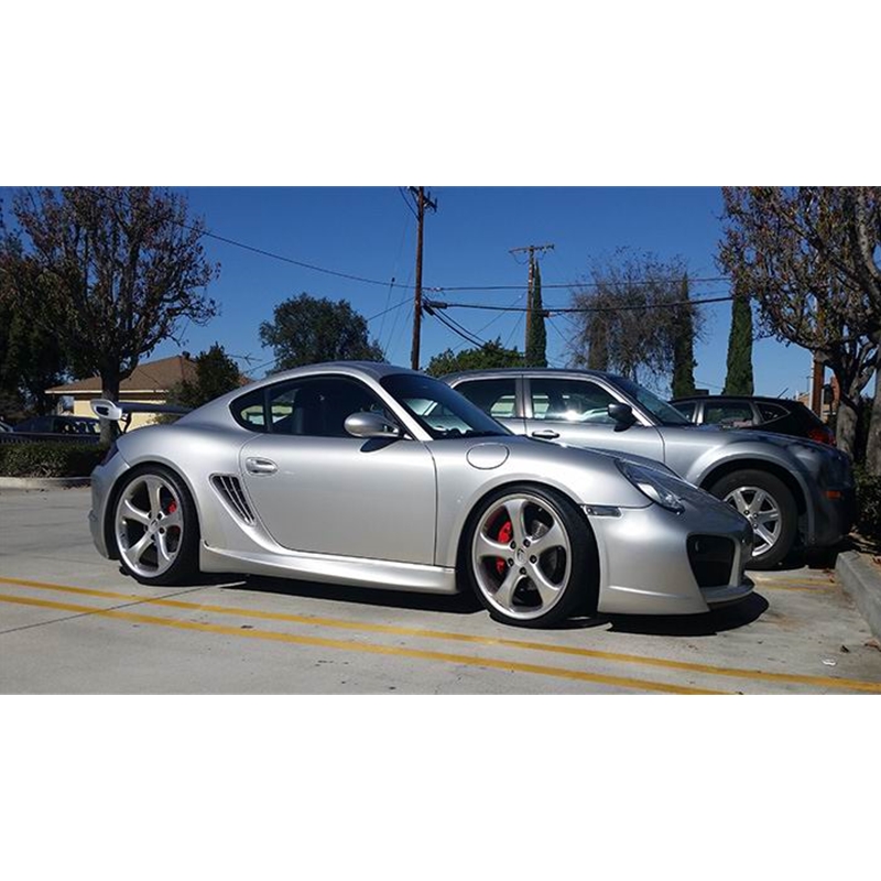 Porsche 987.2 Urethane Side Skirts (2009-2012)
